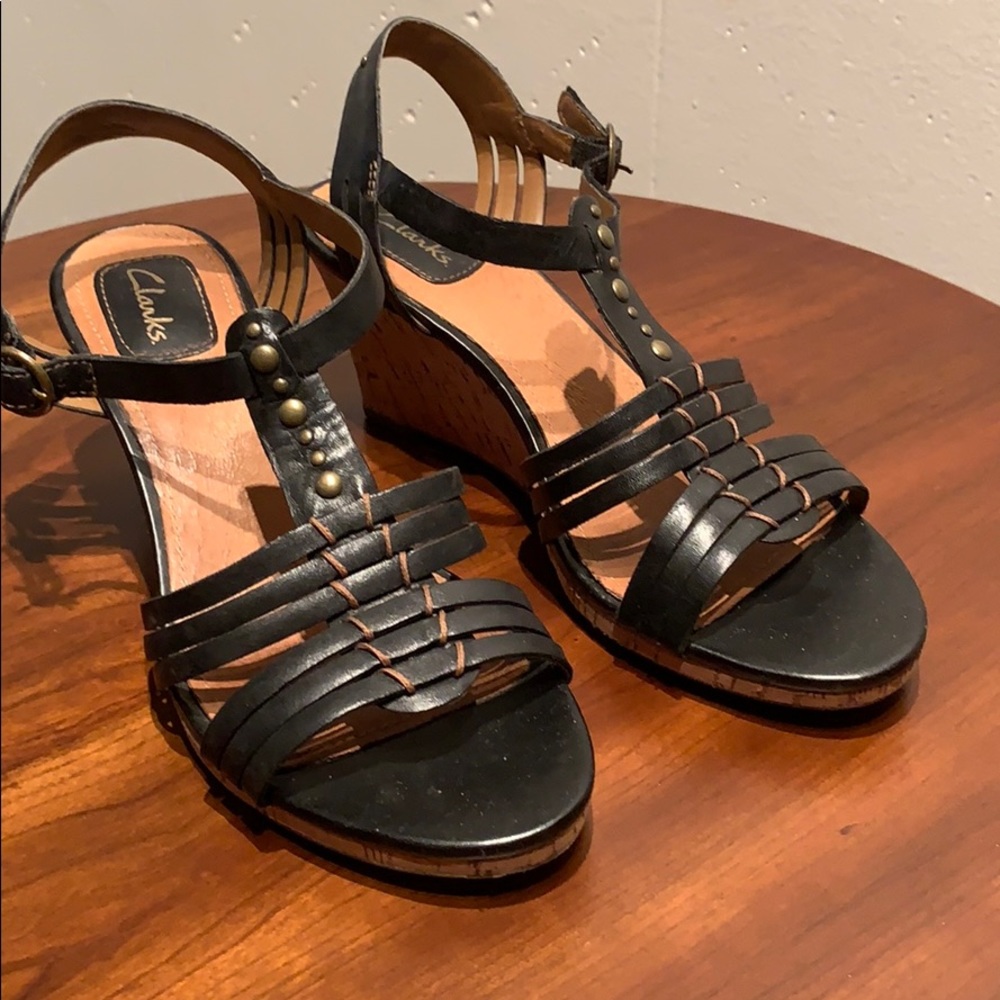 Clarks wedge stylish US 7 Like new